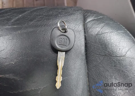 2003 Saturn Vue V6 из США, поврежденный, VIN 5GZCZ63B83S901580